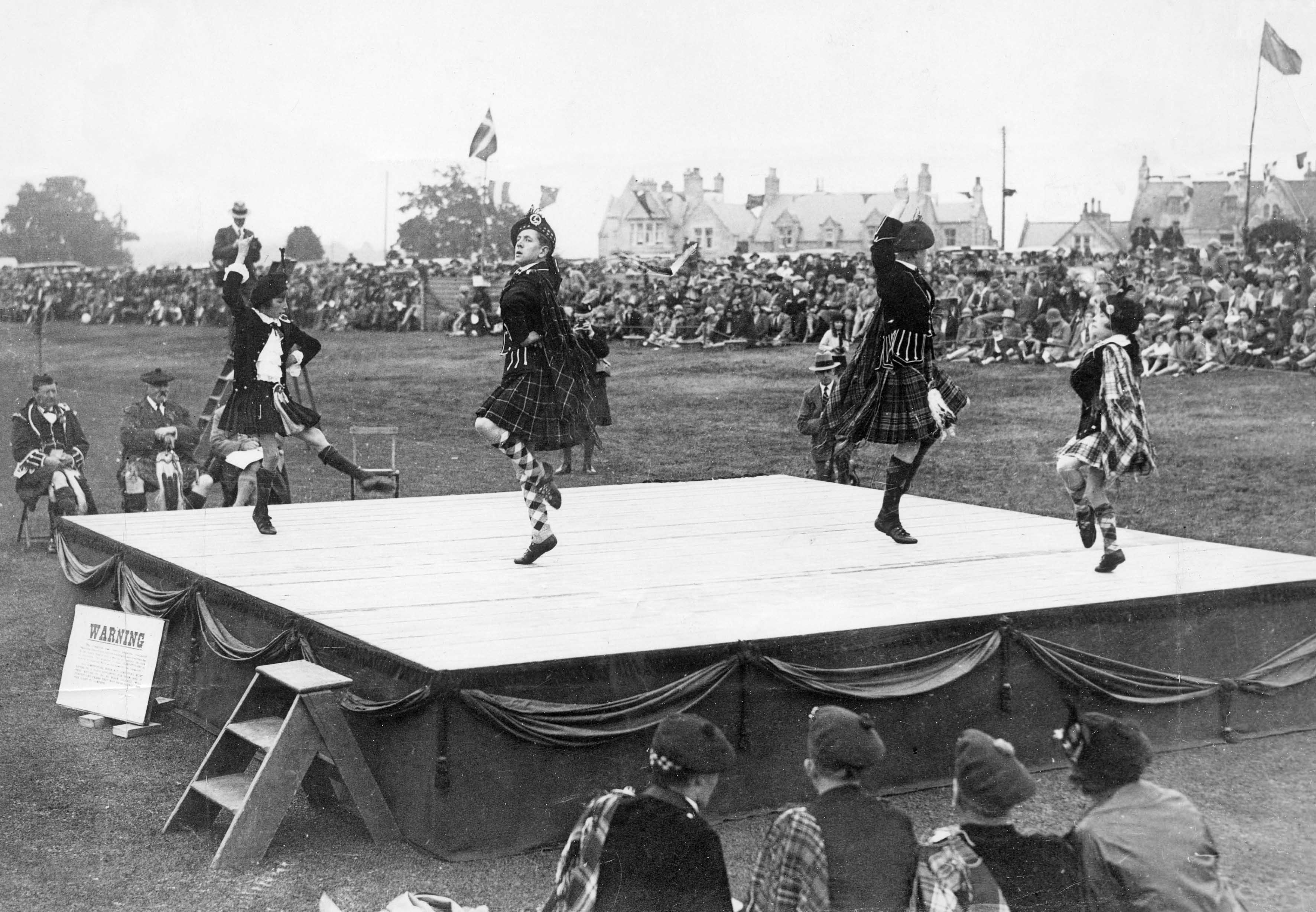 1930s Scottish life in a world on cusp of enormous change
