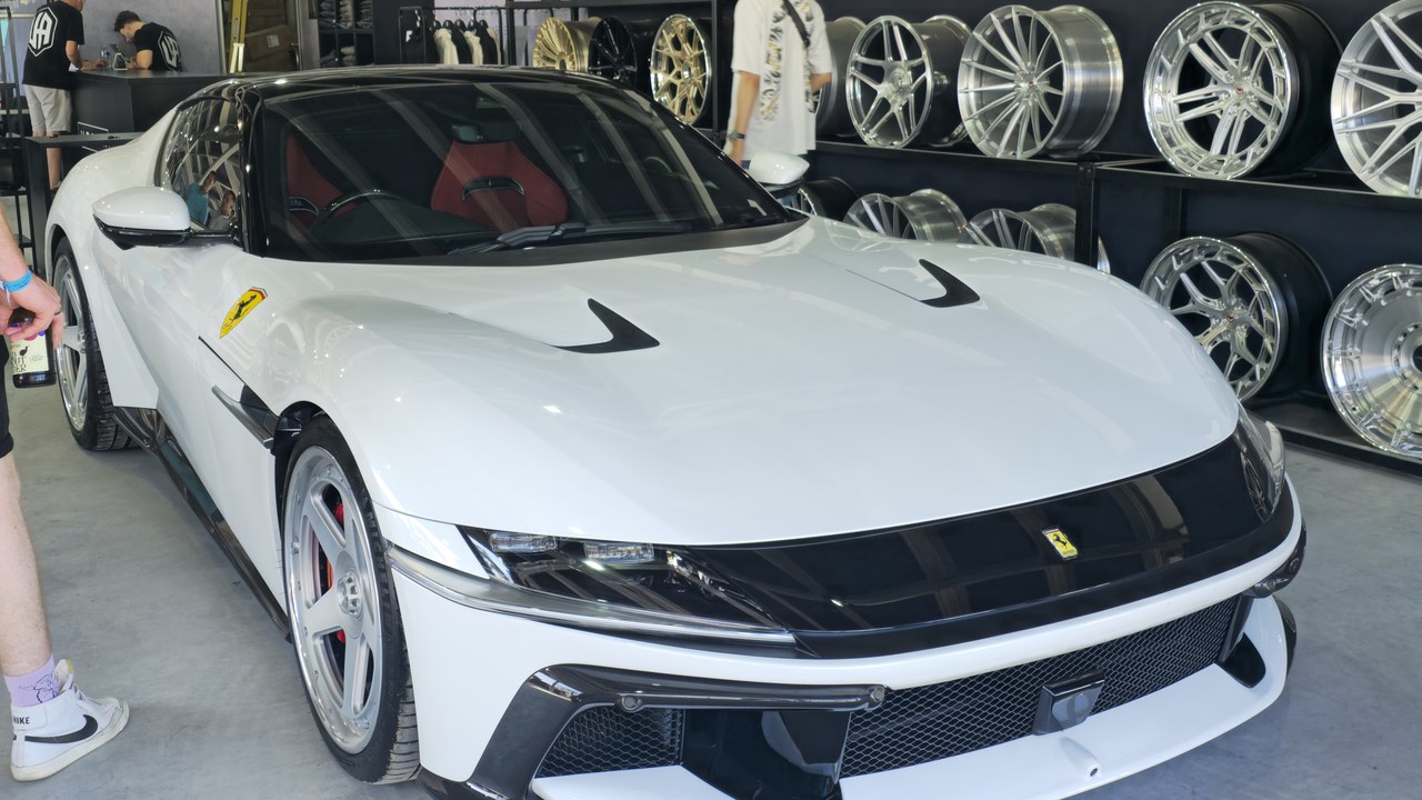 12 cars still carrying the endangered V12, led by a 1,001-hp Lamborghini