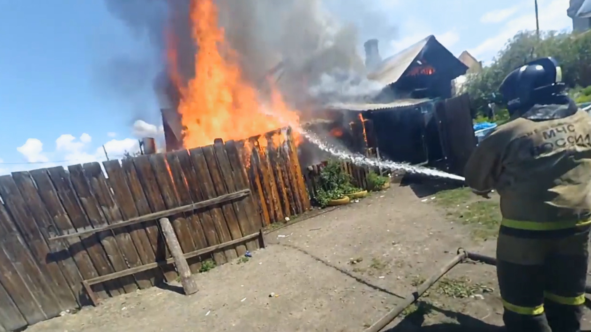 Local firemen confronted for driving fire truck to supermarket ...
