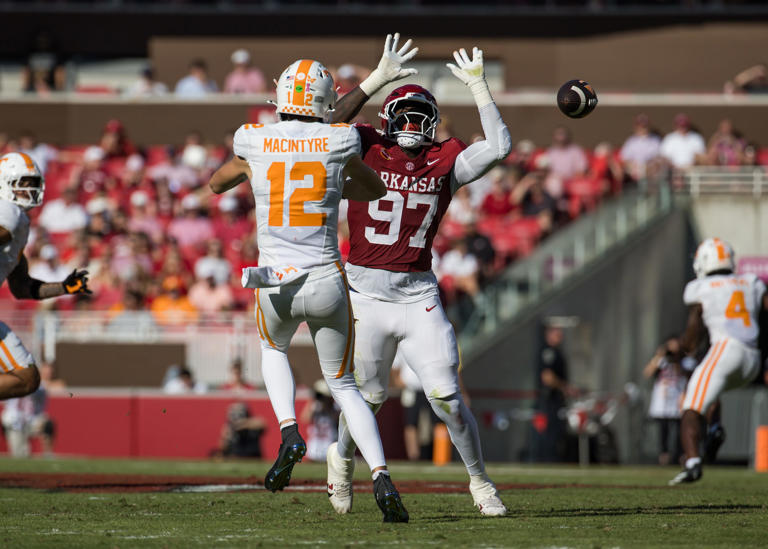 Arkansas report card | Grading the Hogs after tight Tennessee loss