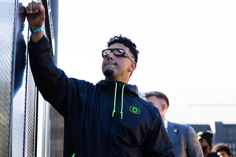 Dylan Raiola’s answer after Oregon’s UCLA loss goes beyond football