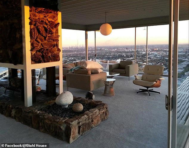 Hollywood's most famous house set in iconic photo struggles to find an ...