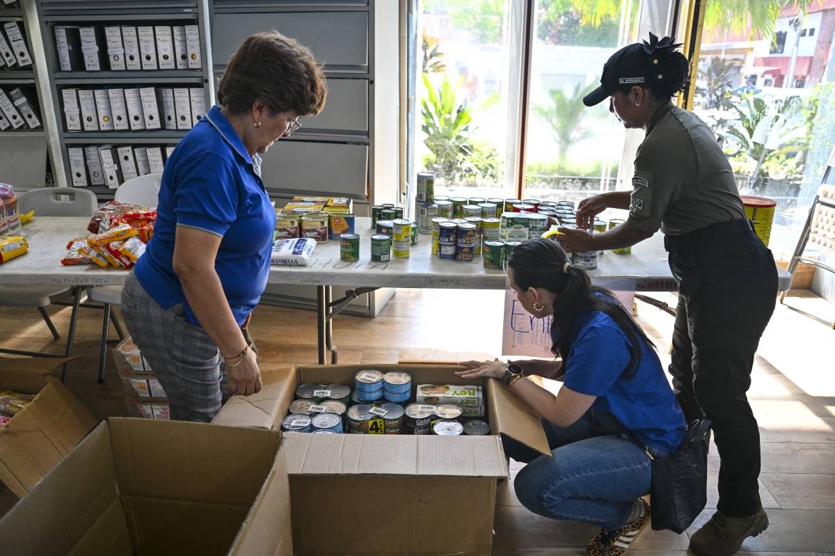 Traumatized Panamanians begin quake recovery