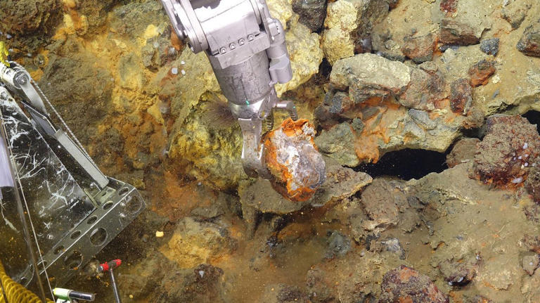 Scientists collected deep-sea rocks. They spontaneously caught fire in ...