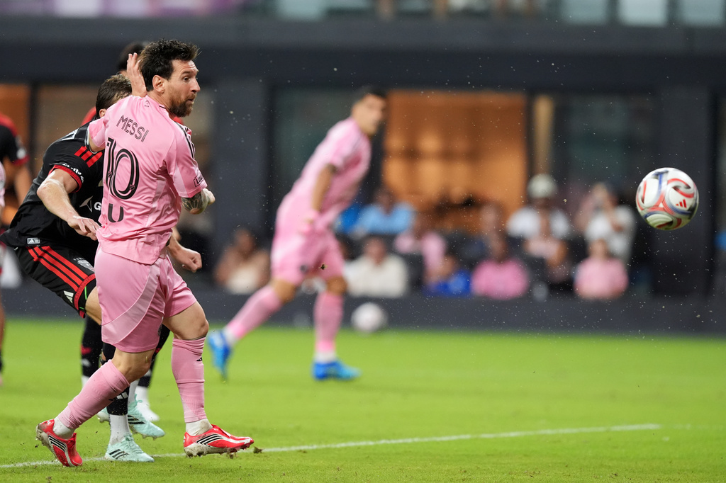 Messi scores twice in first game since Argentina retirement, Inter ...