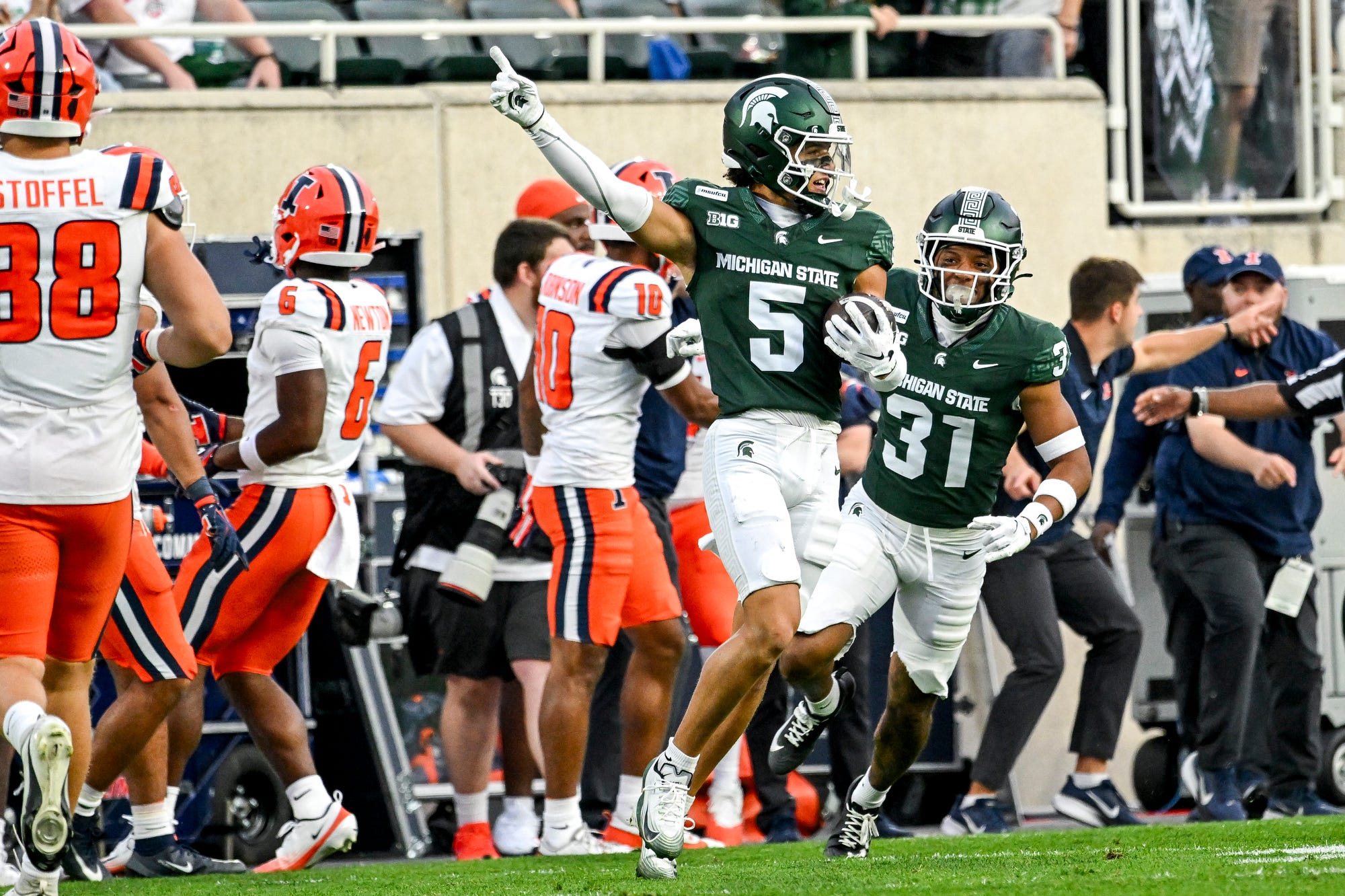 Ref in MSU onside kick mess has history of controversial calls