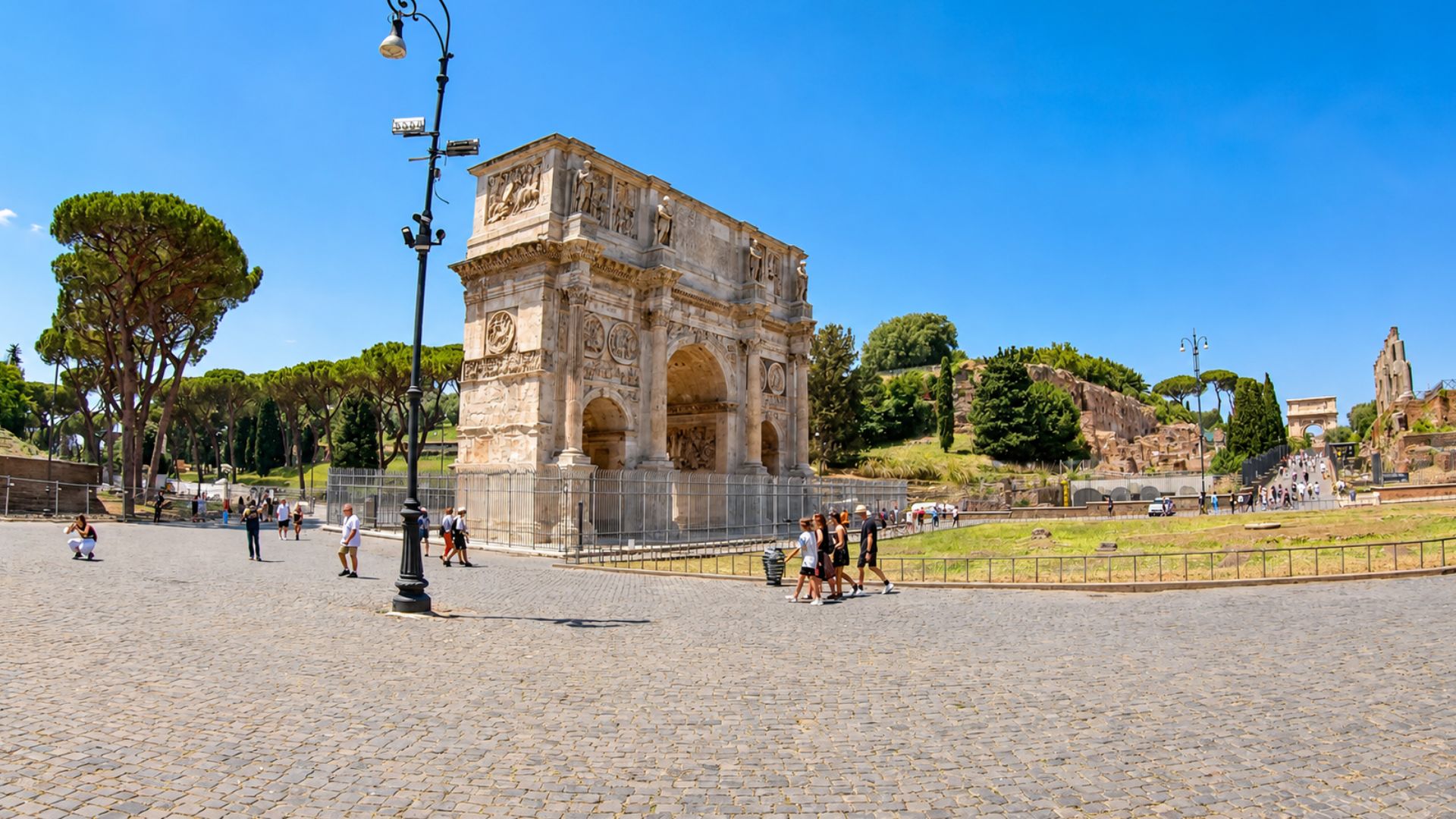 A sunny walk through Rome’s historic ruins and monuments (4K)