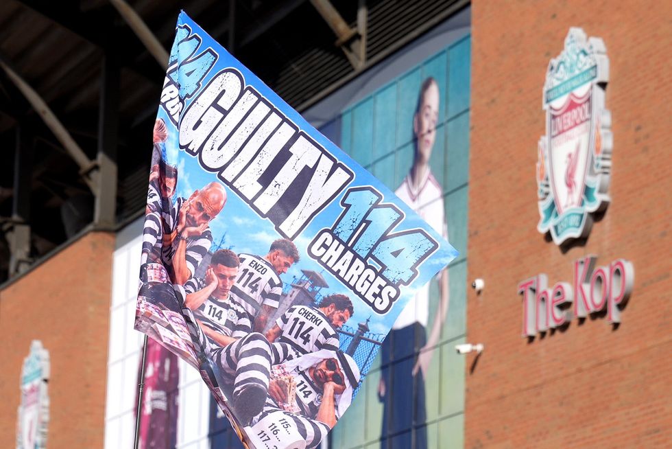 Ex-Liverpool star weighs in on side's blockbuster contest against ...
