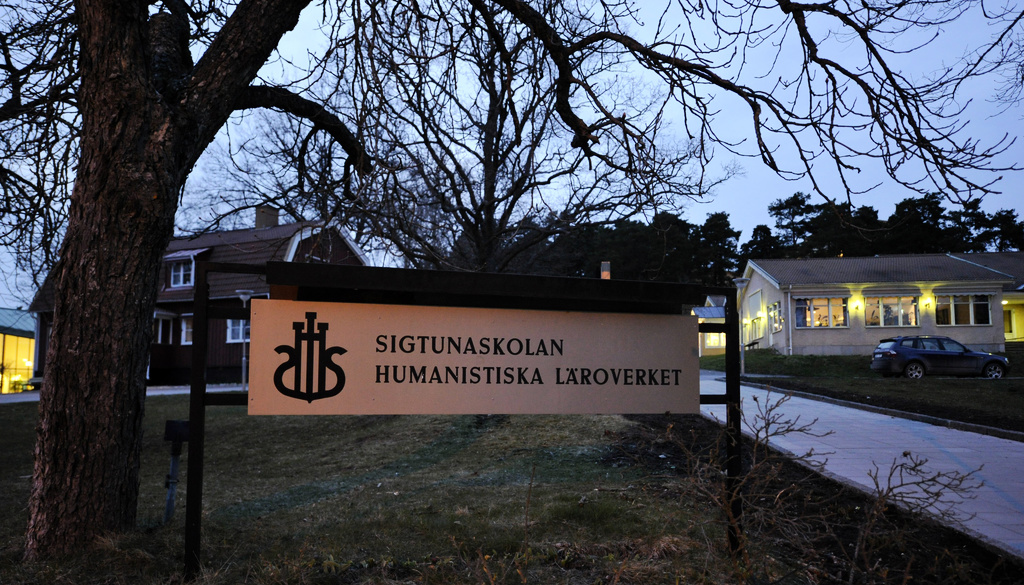 Tre elever på Sigtunaskolan begärs häktade