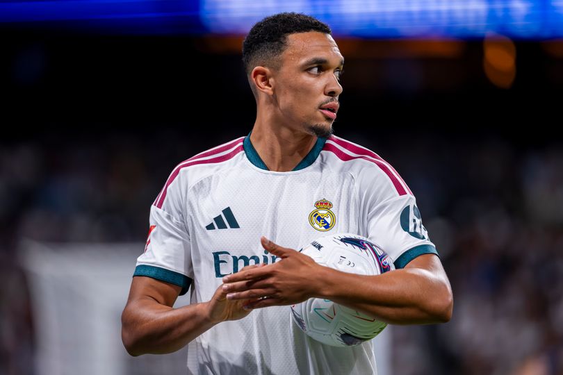 Trent Alexander-Arnold of Real Madrid CF greets fans during the LaLiga EA Sports football match between Real Madrid CF and Villarreal CF