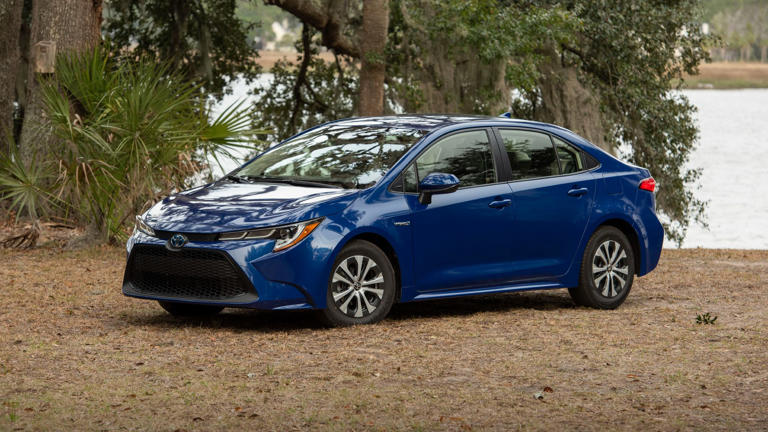 The $30,000 new car is becoming harder to actually buy