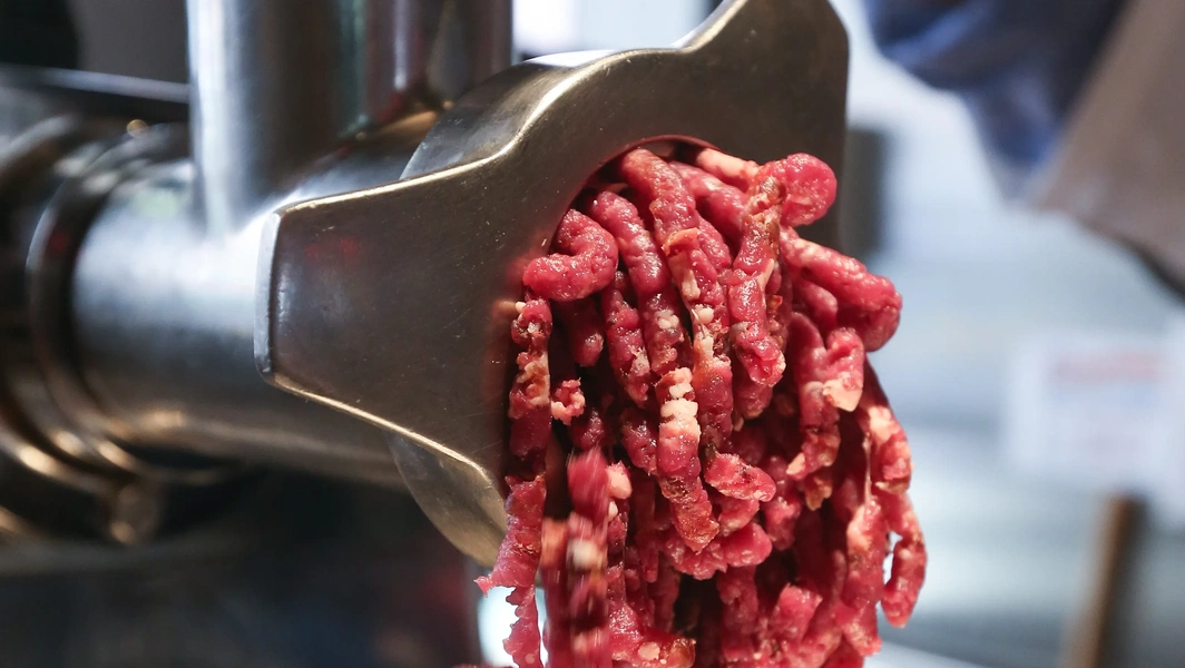 Mastering burger texture, flavor, and cooking