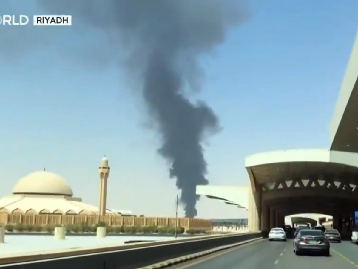 Attacco degli Houthi all’aeroporto di Riad, Trump: 