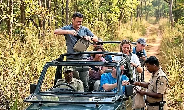 Mobile phone use banned during tiger safaris in Karnataka's reserves