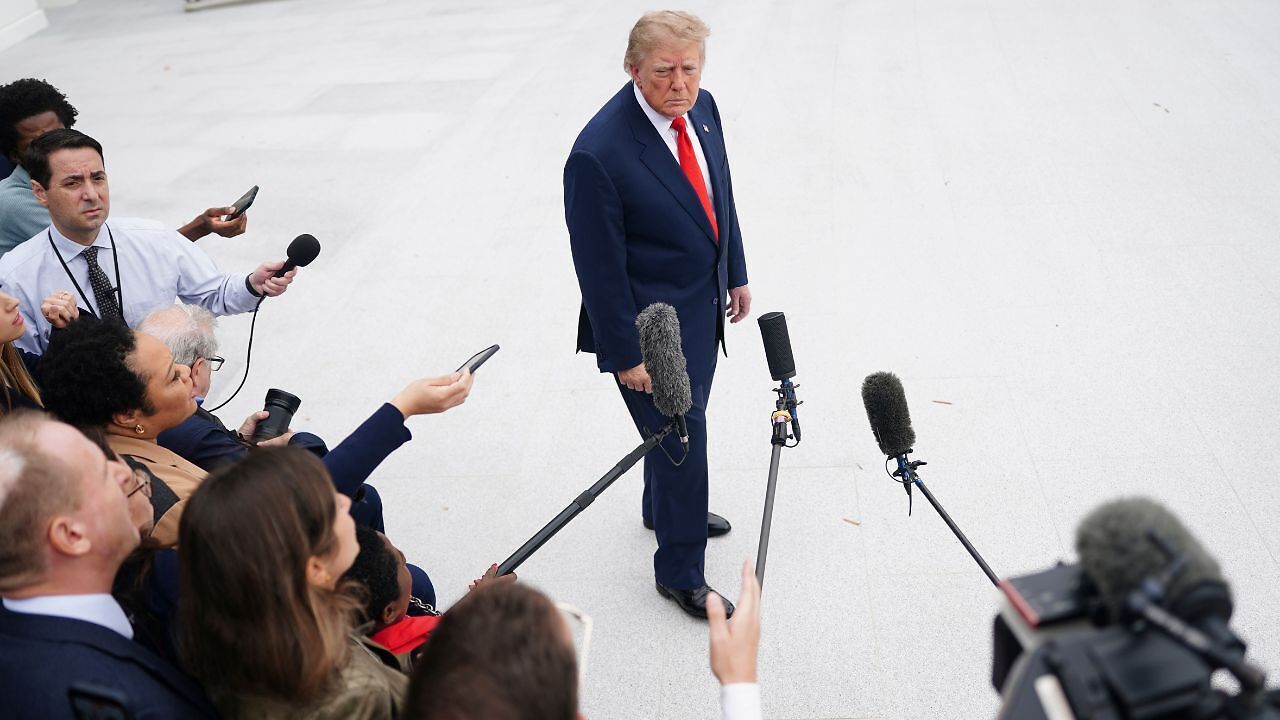 Trump's press war escalates as DOJ investigates 5 major TV networks ...