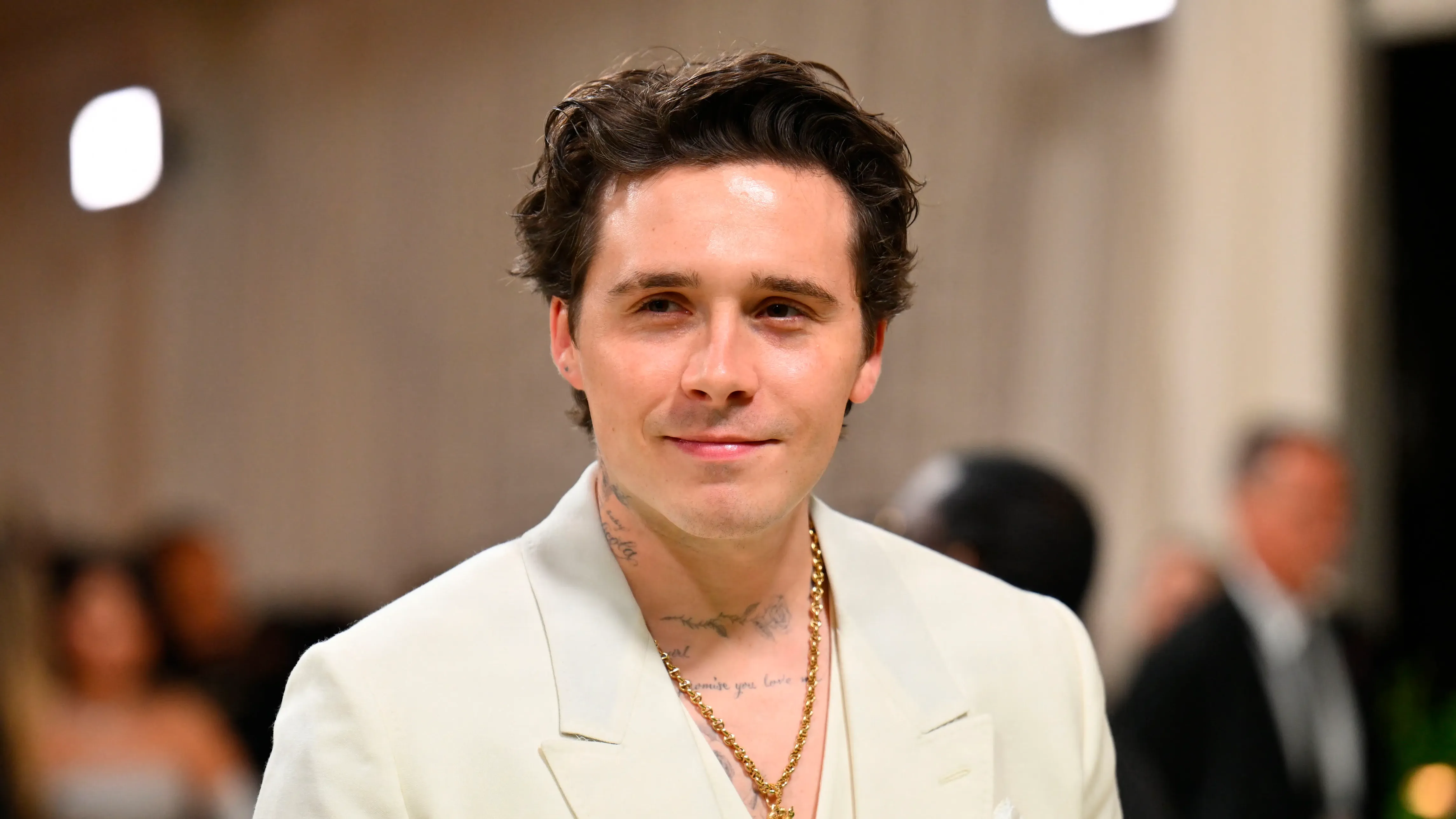 Brooklyn Beckham skyder tilbage mod kritikere: 'Det er meningen, at den ...