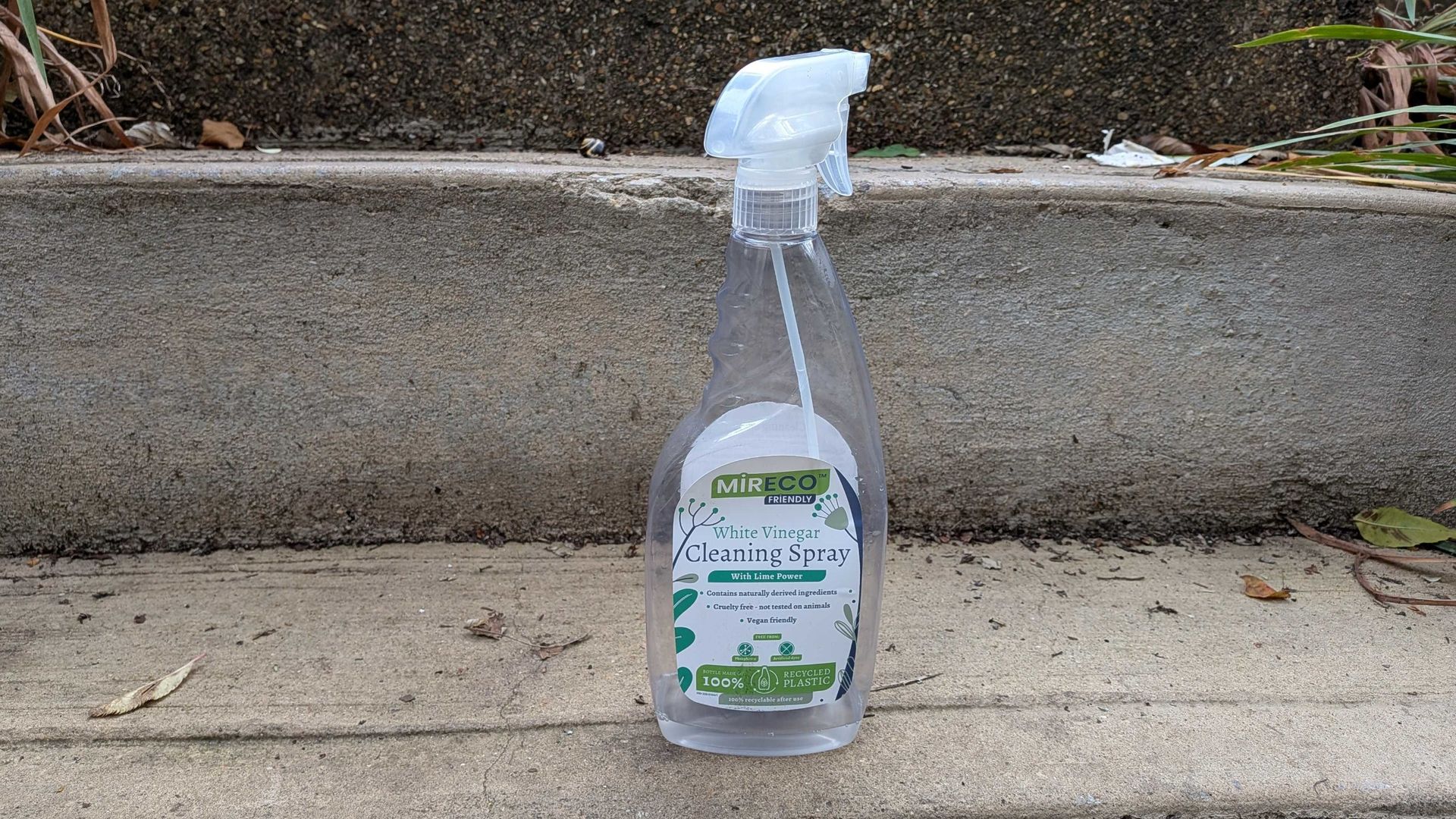 Can I use vinegar to clean my concrete? Here’s what the experts say ...