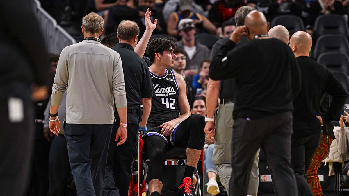 Kings’ Maxime Raynaud exits Warriors preseason clash in a wheelchair ...
