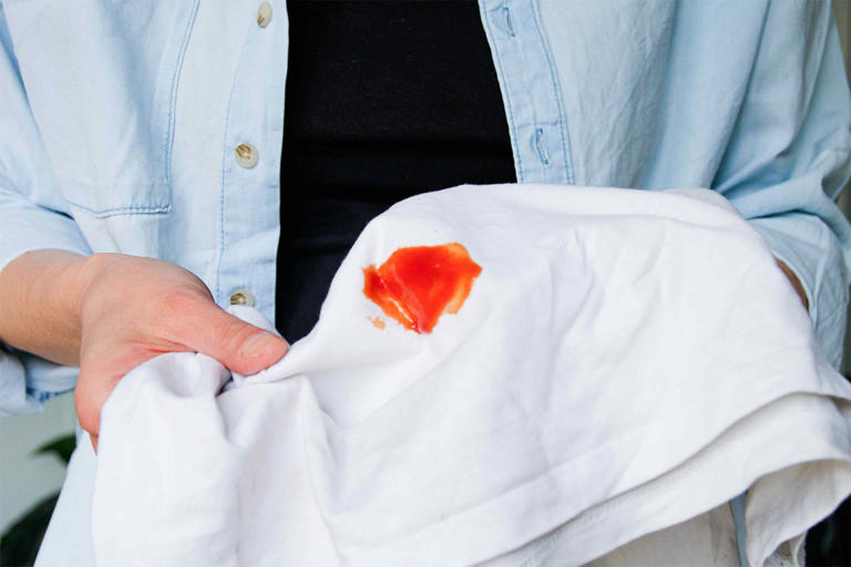 This miracle potion removes baked-in oil stains and coffee in one wash ...
