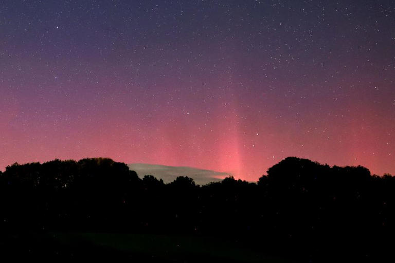 Northern lights captured in Swansea, Pembrokeshire and Monmouthshire on ...
