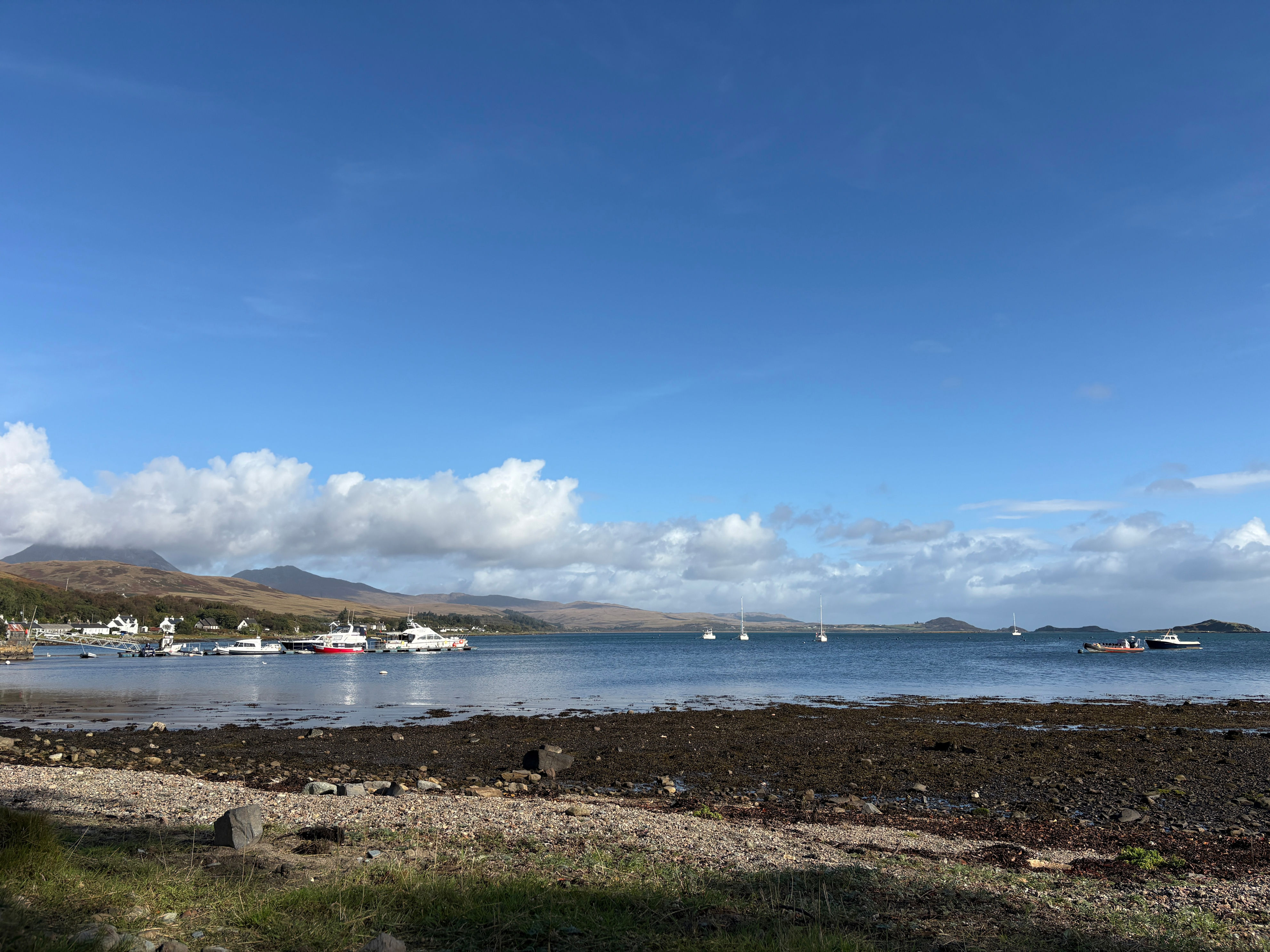 Jura calls for ministerial intervention in ferry row