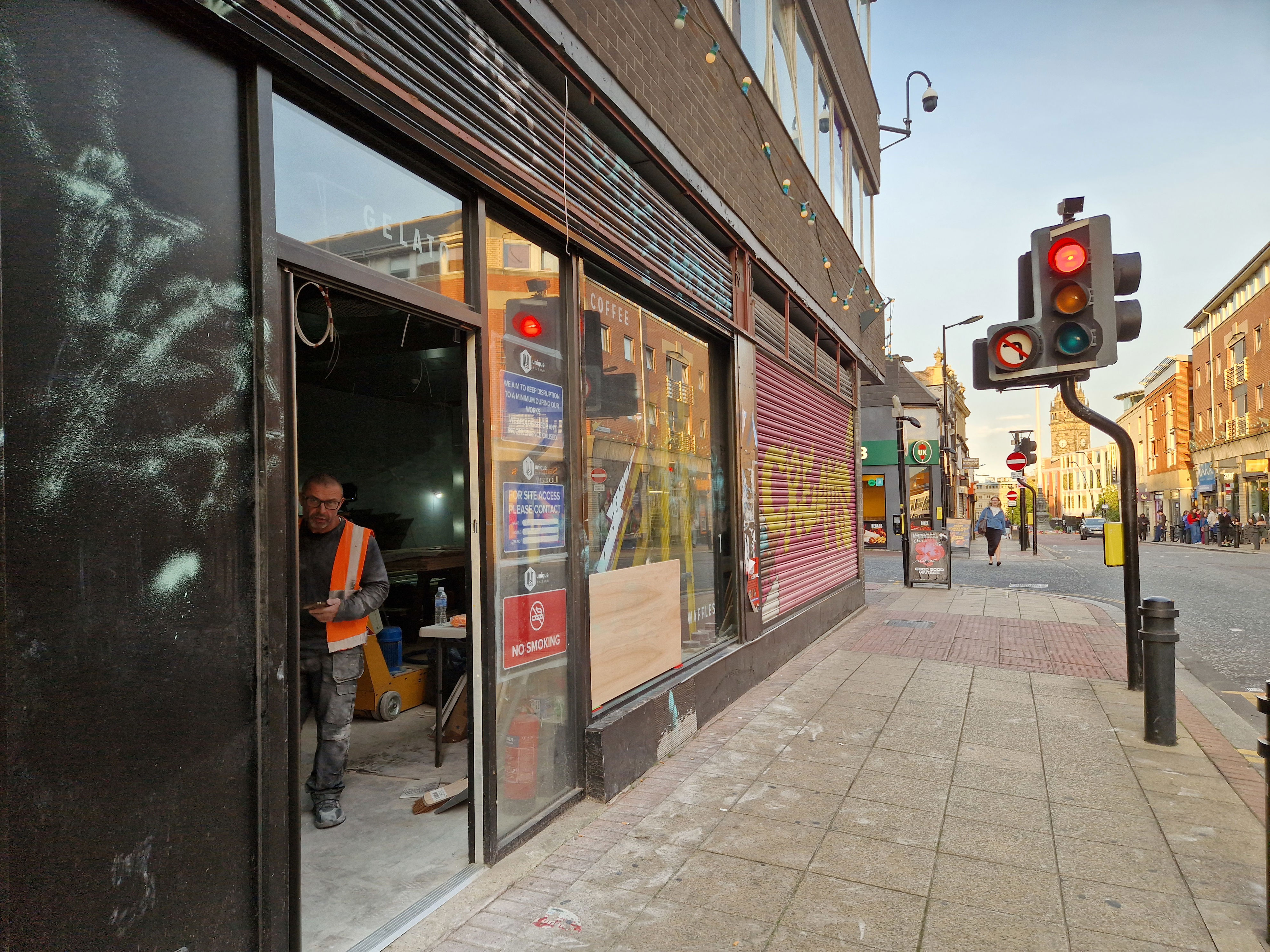 Popular chain with 'famously filthy burgers' announces Sheffield city ...