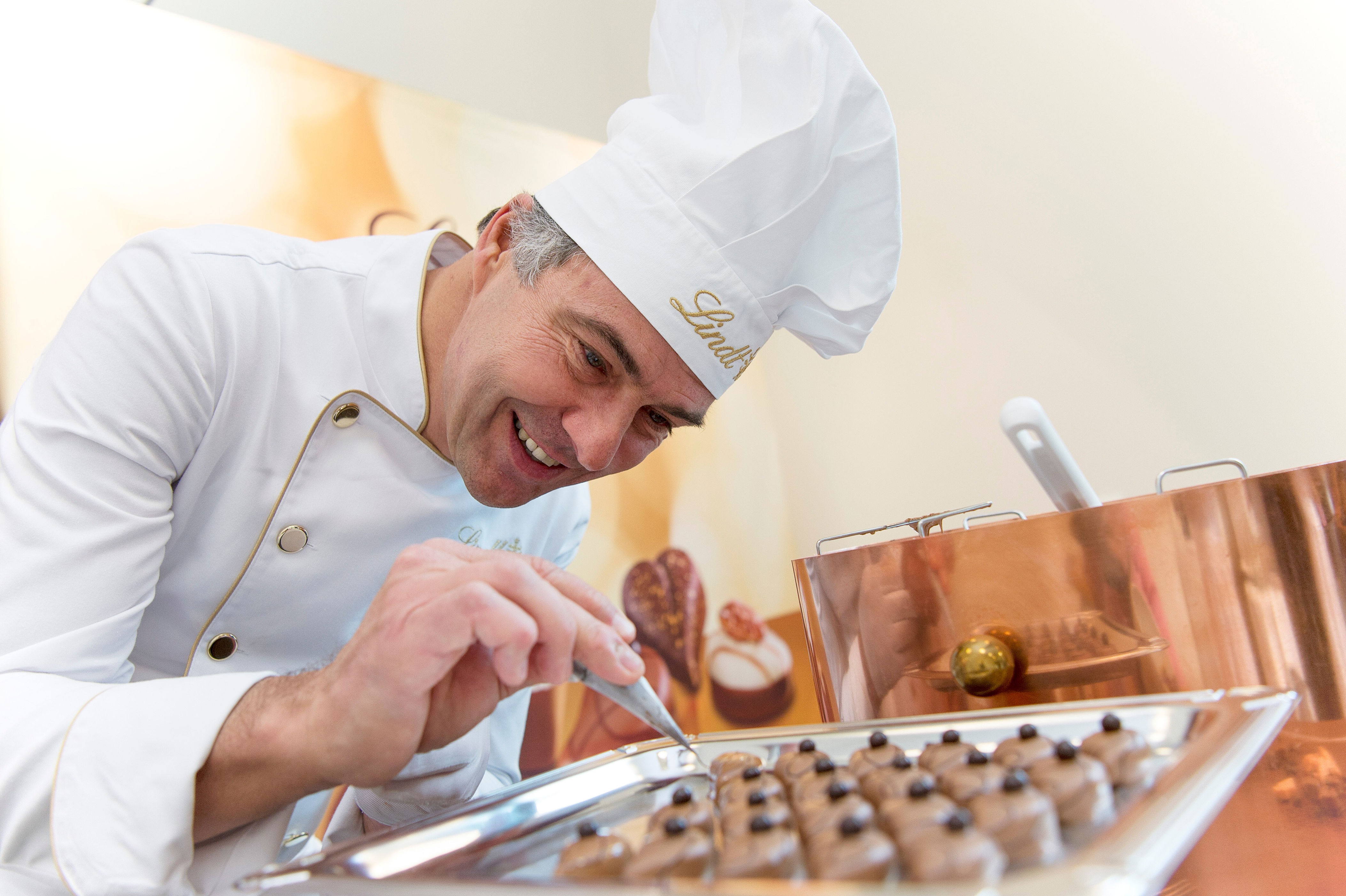 Lindt & Sprüngli überrascht mit Umsatzwarnung – Aktie schmiert ab