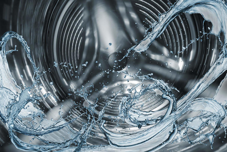 Should you wash clothes in hot or cold water? Most people get this ...
