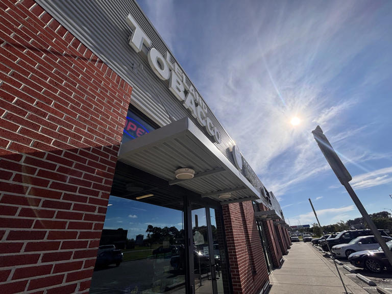 Leland shopping center nears final development stages