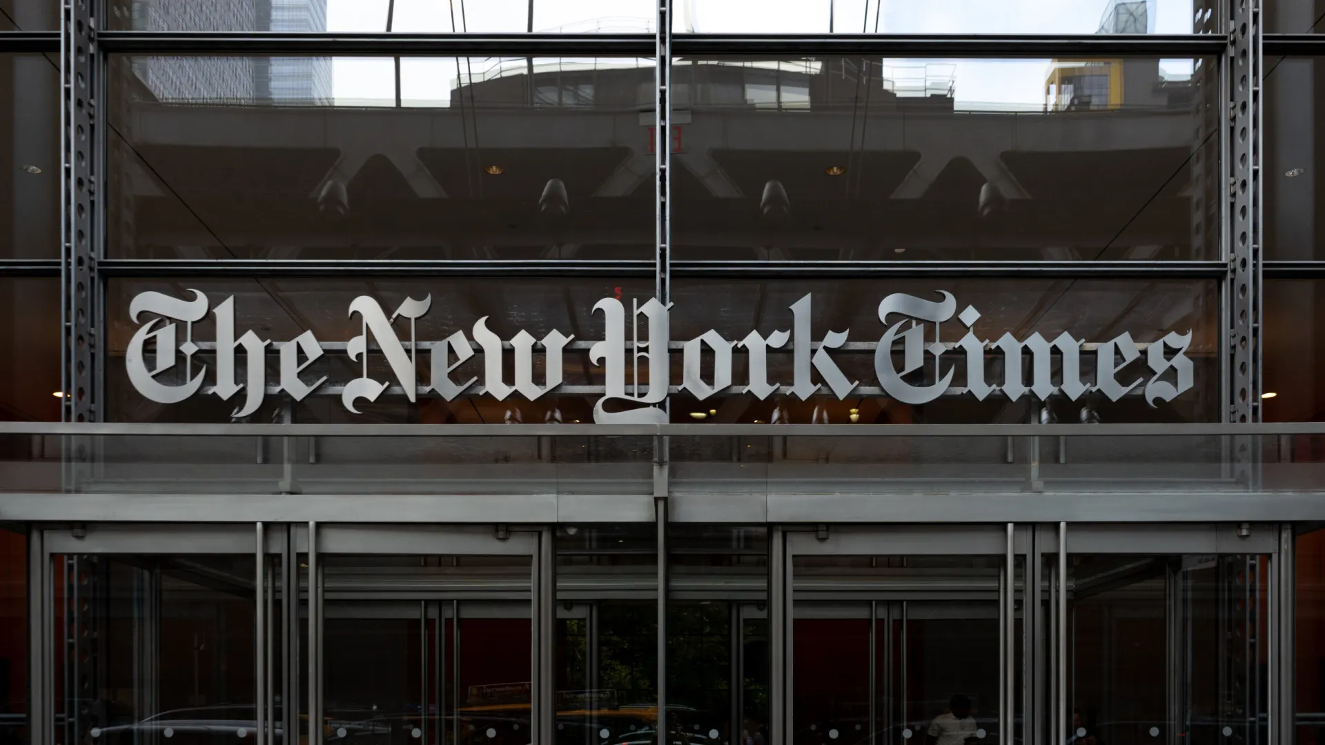 Executivo do The New York Times morto a tiro pelos sogros