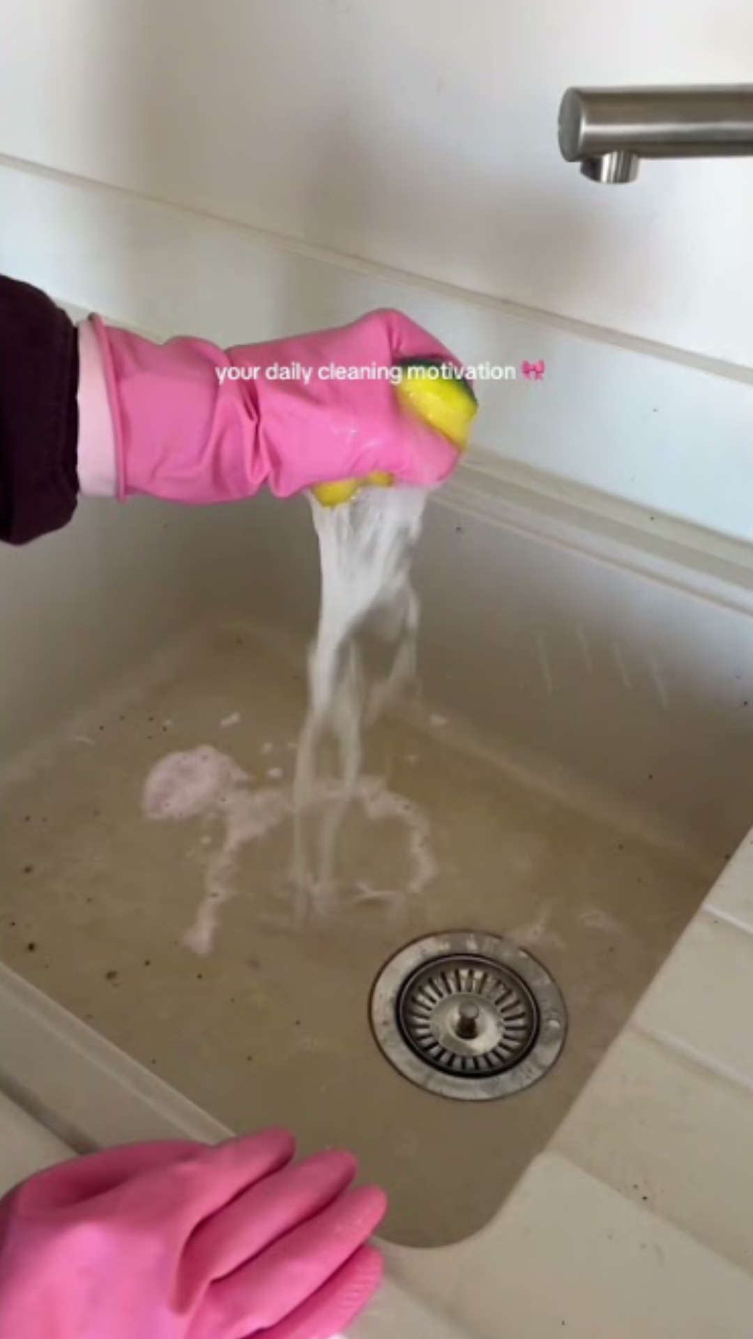 The daily cleaning routine inspiring better home organization