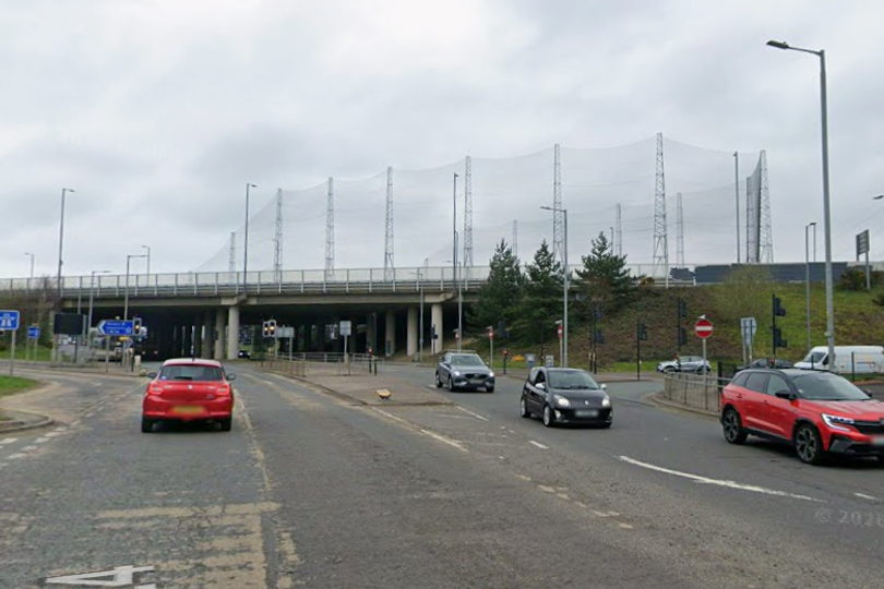M74 near Rutherglen closed as police warn motorists to 'avoid area ...