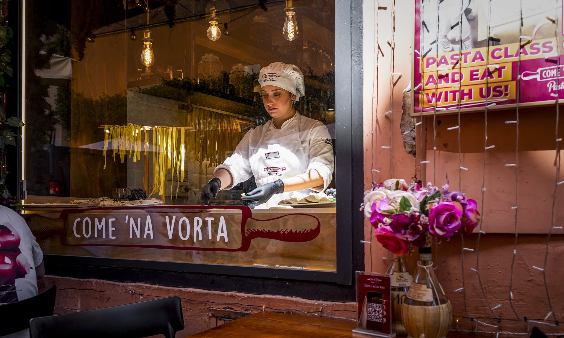 'Sad and mass-produced': Is the 'nonna pasta window' trend in Rome the ...