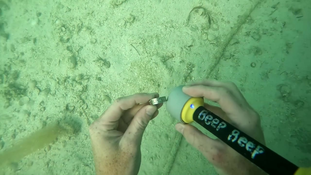 He found a 14K gold ring under a closed waterpark. All 12 diamonds ...