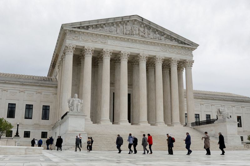 US Supreme Court mulls immigrant detention, gambling, Ten Commandments ...