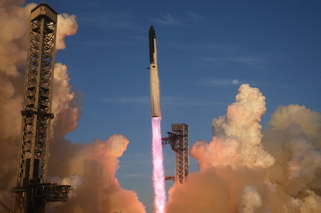 SpaceX's Starship megarocket reaches Earth's orbit for the first time ...