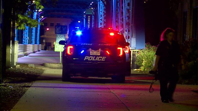 Man hospitalized after fight on Blue Bridge