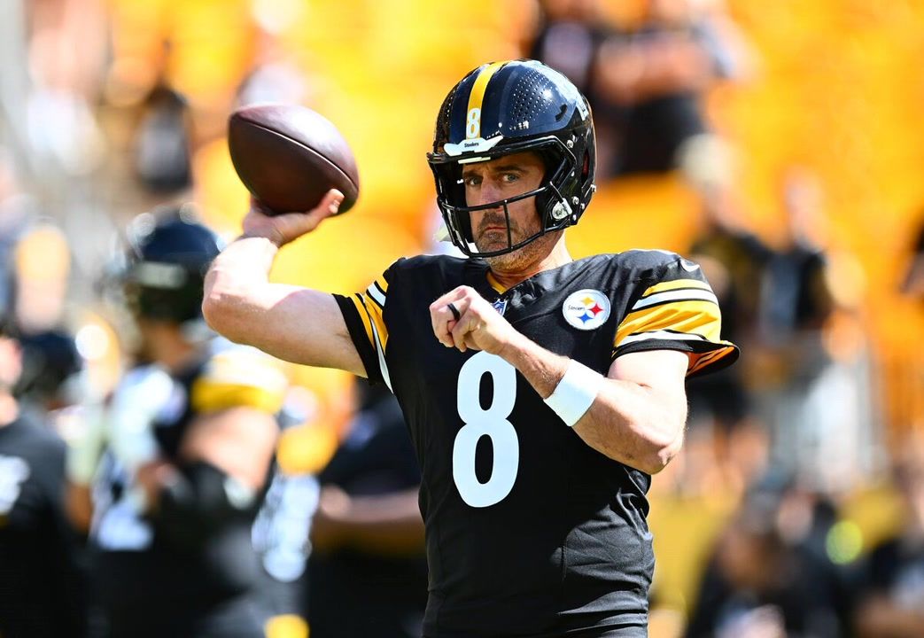 CBS cameras catch Aaron Rodgers expletive rant at Steelers teammate