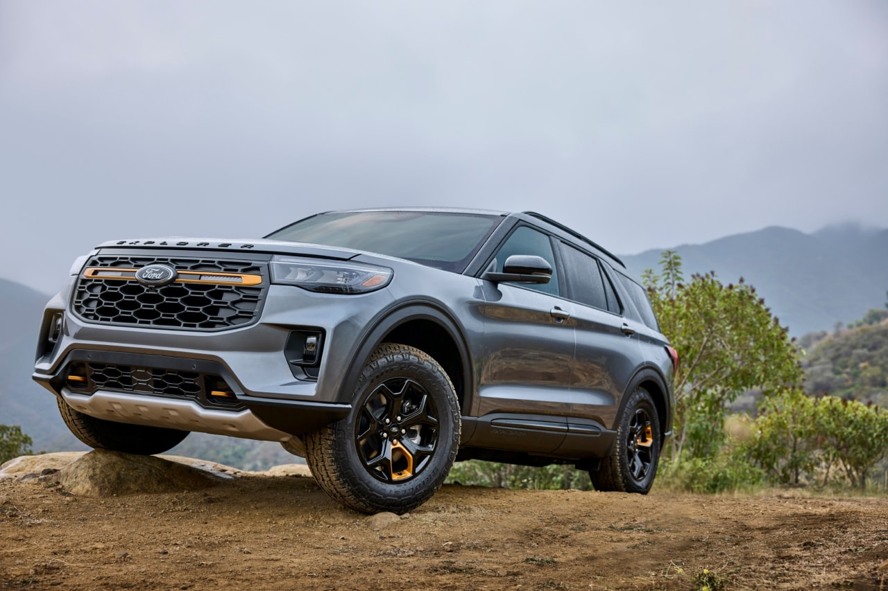 Car dealers are desperate for new models but there's an industrywide drought
