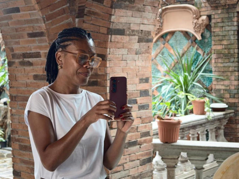 She travels the world making portraits with a Tecno phone for its skin ...