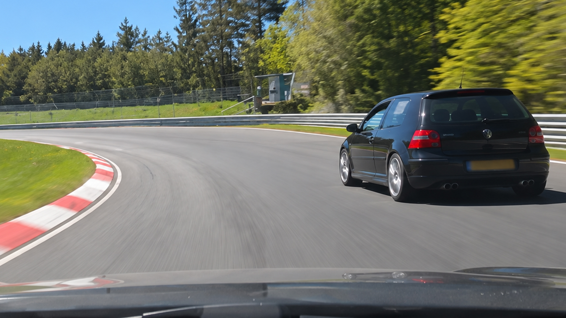 Mk4 Golf R32 powers through a Nürburgring bend