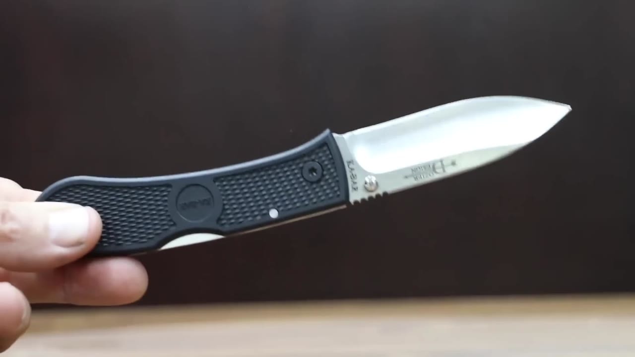 The only pocket knife I’d buy for a sharp edge, smooth opening, and ...