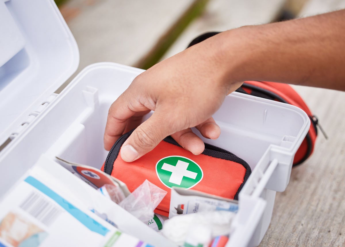 The essentials you should put in your first aid kit for emergencies