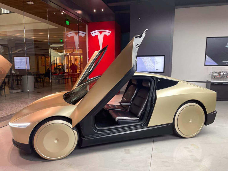 Why Tesla stock is still not a buy