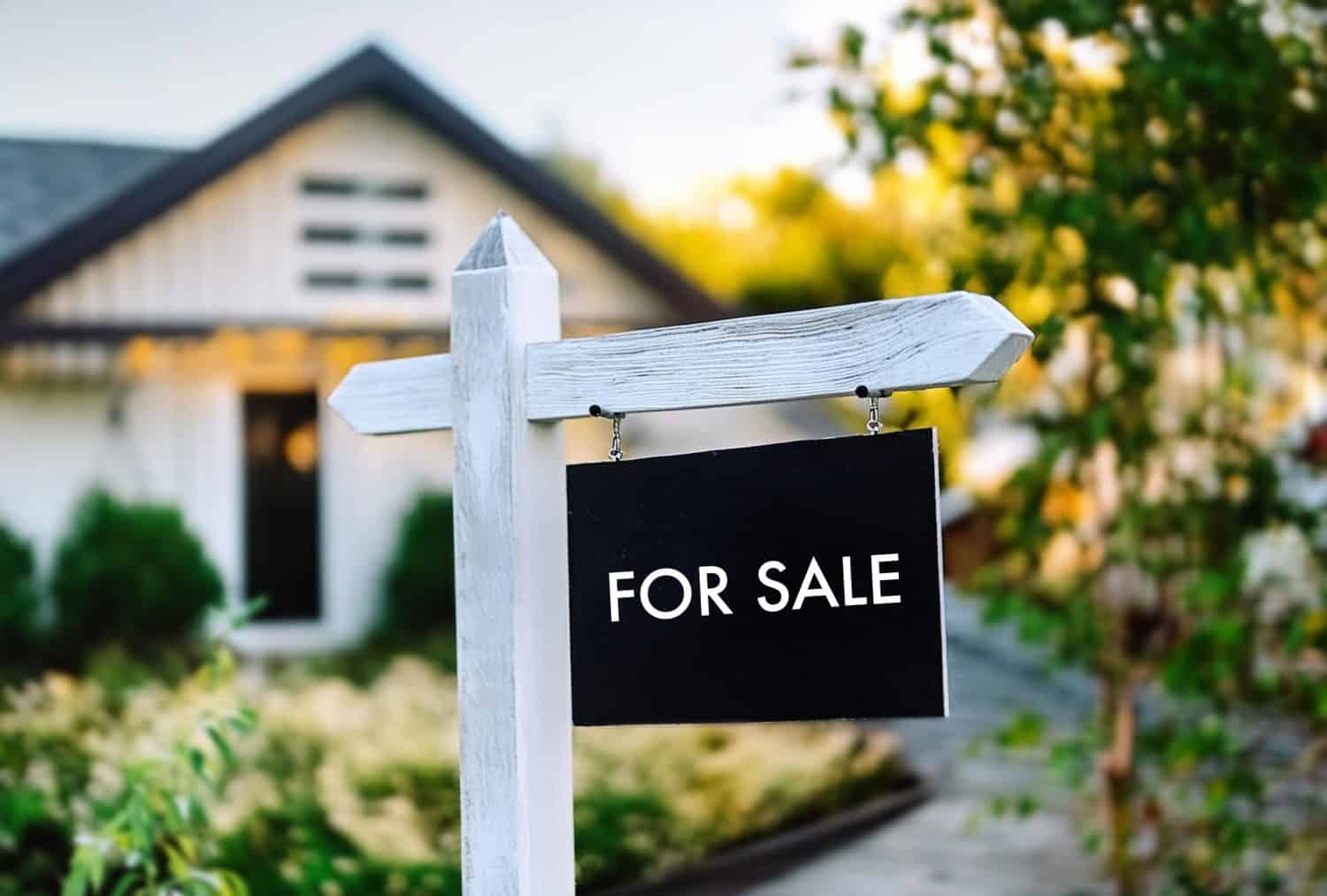 The buyers will be ready to close on mom’s paid-off house. The title ...