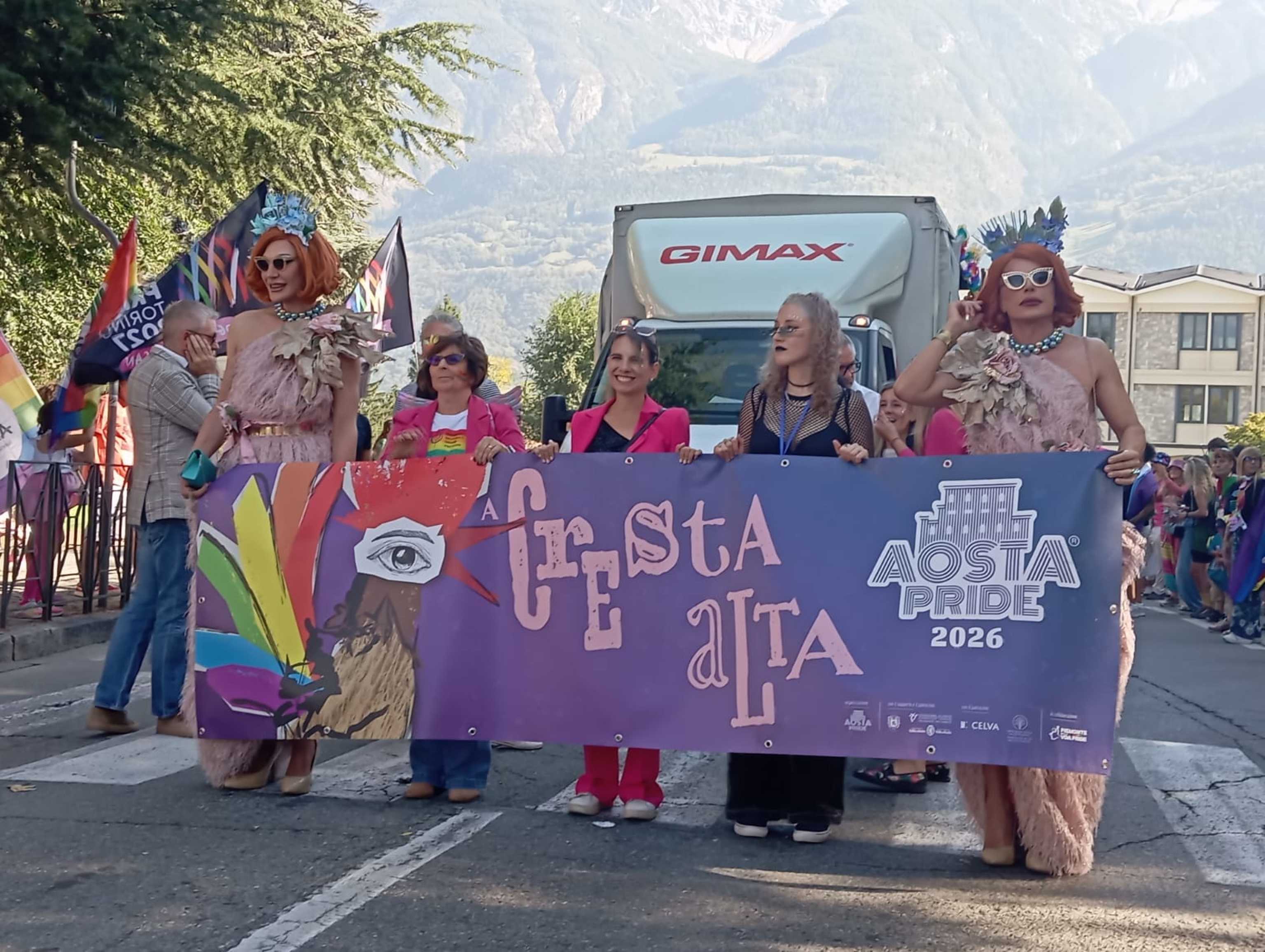 Svastica anti Pride, Radicali 'serve presa di distanza del vescovo'