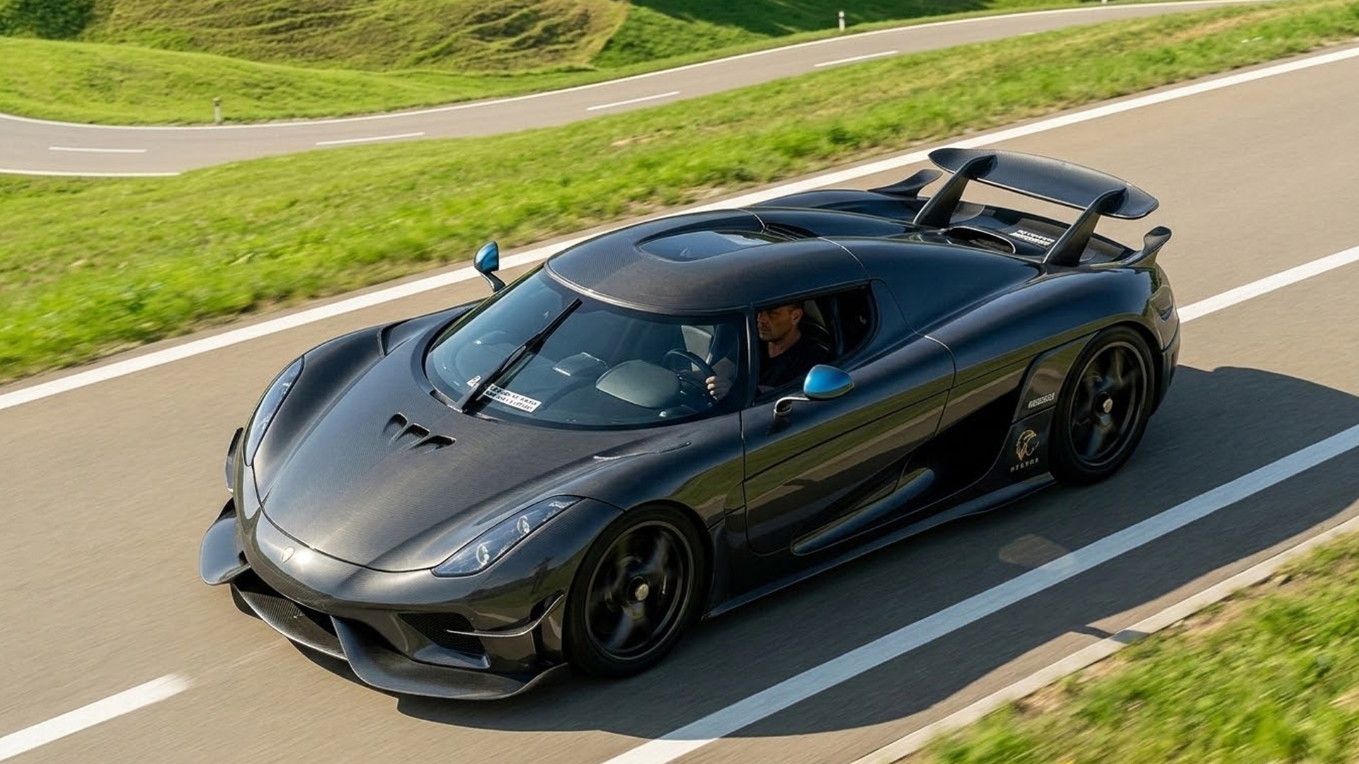 Koenigsegg Regera takes on the open mountain roads