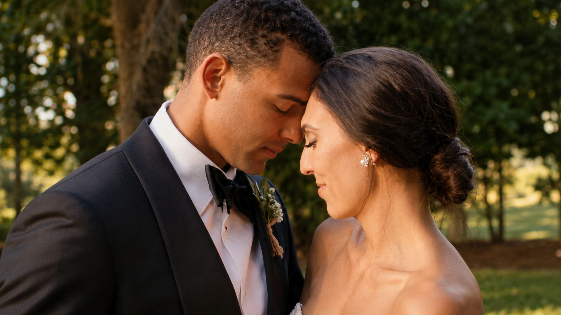 Royal inspired elegance shapes this luxury mansion wedding