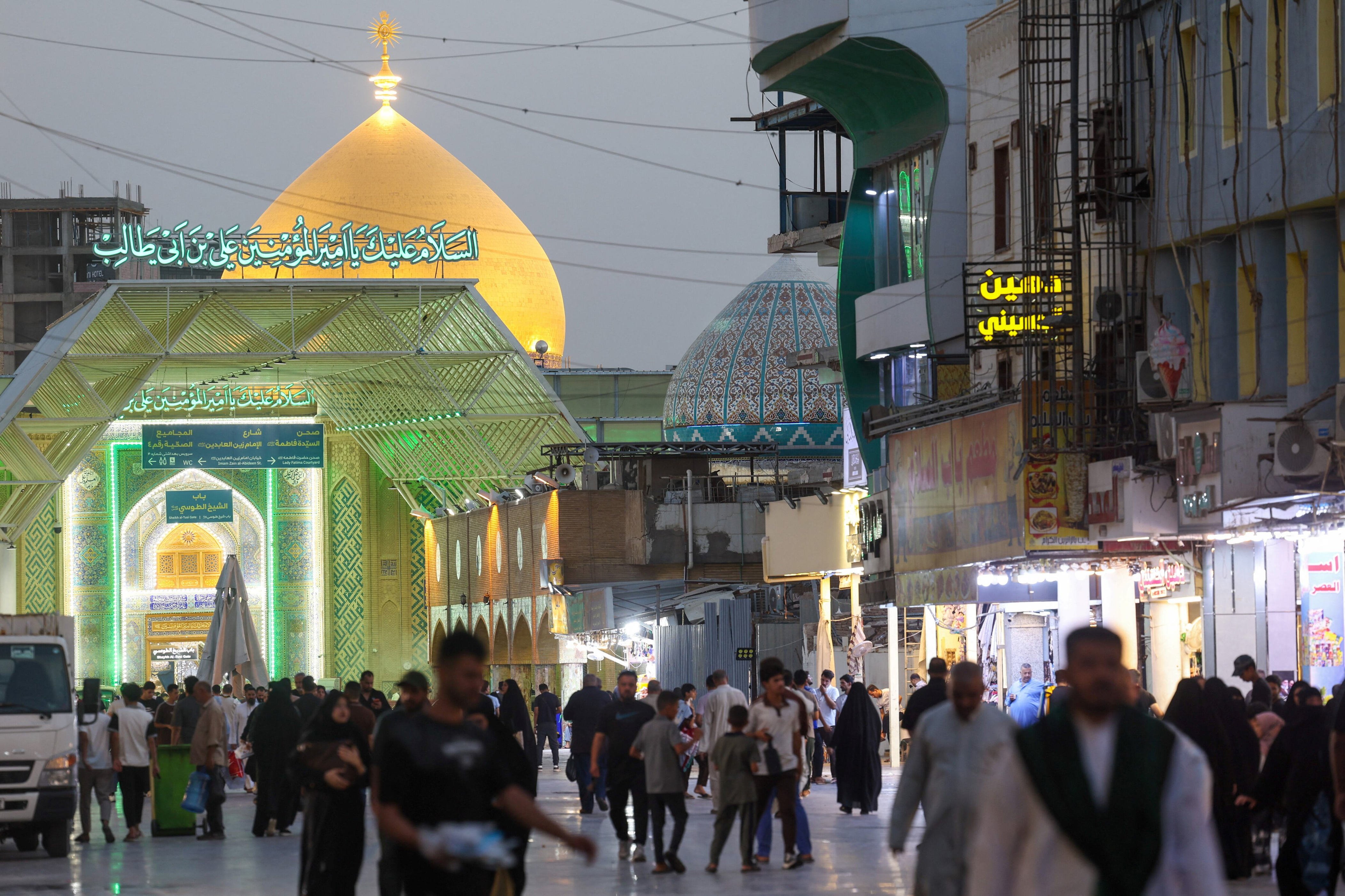 Iraq allows 40 Iranian flights a day to and from Najaf