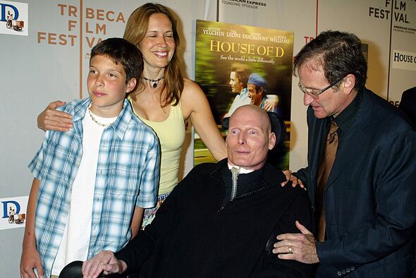 TV legend, 34, announces devastating cancer diagnosis in emotional ...